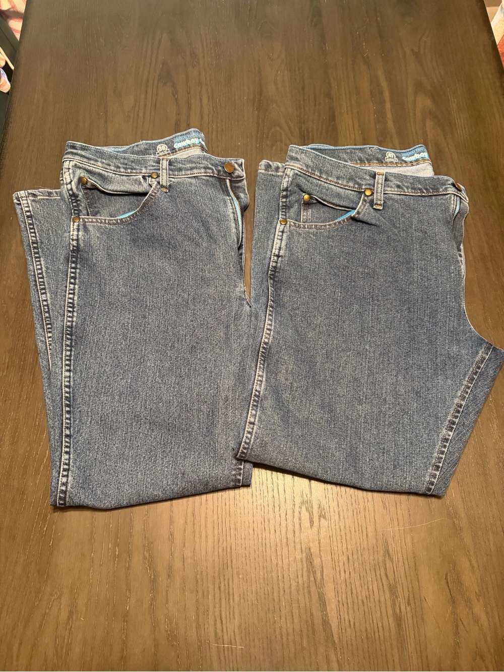 2 pair of wrangler jeans 38x30